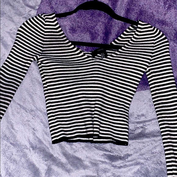 Forever 21 Tops - Forever 21 crop top